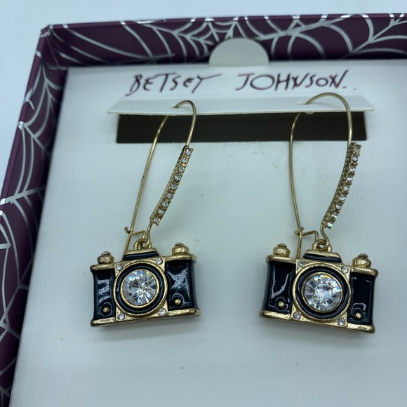 Betsey Johnson Camera earrings - Picture 2 of 3